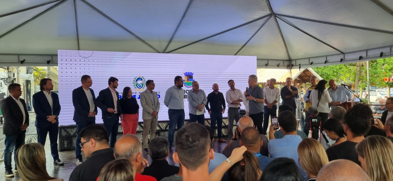 Obras de drenagem do Centro da cidade são concluídas e cerimônia tem a presença do Governador Cláudio Castro